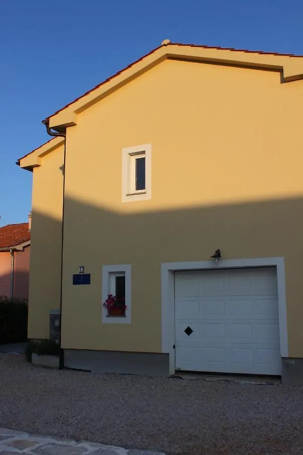 Apartment Studio Lavanda In Kornic, Krk